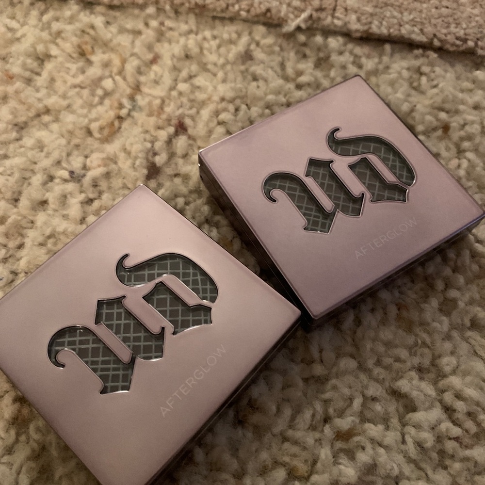 2 Urban Decay Blushes